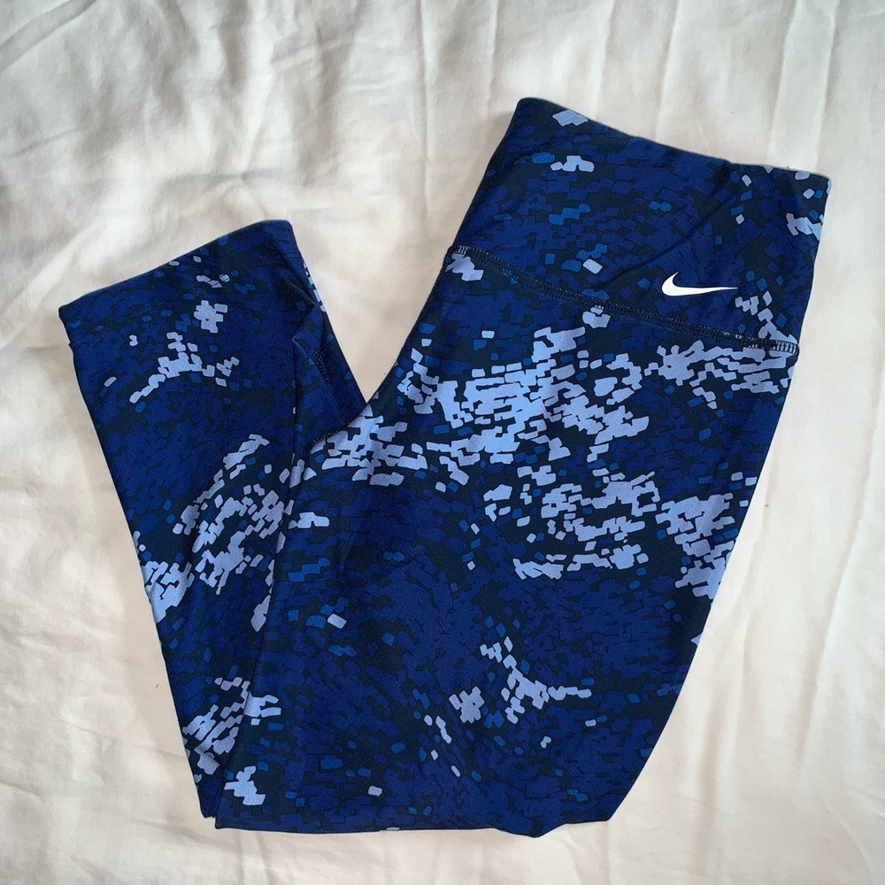 Nike DRI-FIT Capri leggings